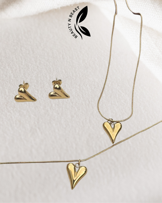 Heart Set of Pendant, Bracelet and ear studs.